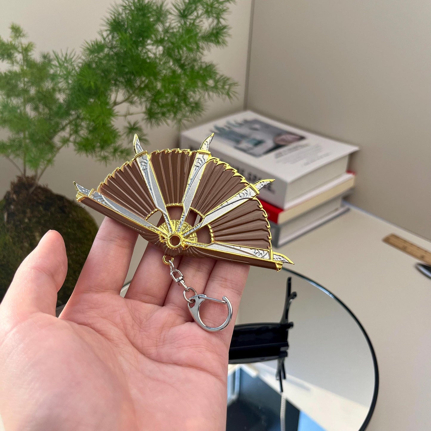 Apex Legends Loba Andrade Awesome Fan Keychain Heirloom Weapon, Game Peripherals, Apex Streaming, Cosplay Prop, Weapons Replica  Toy Gift