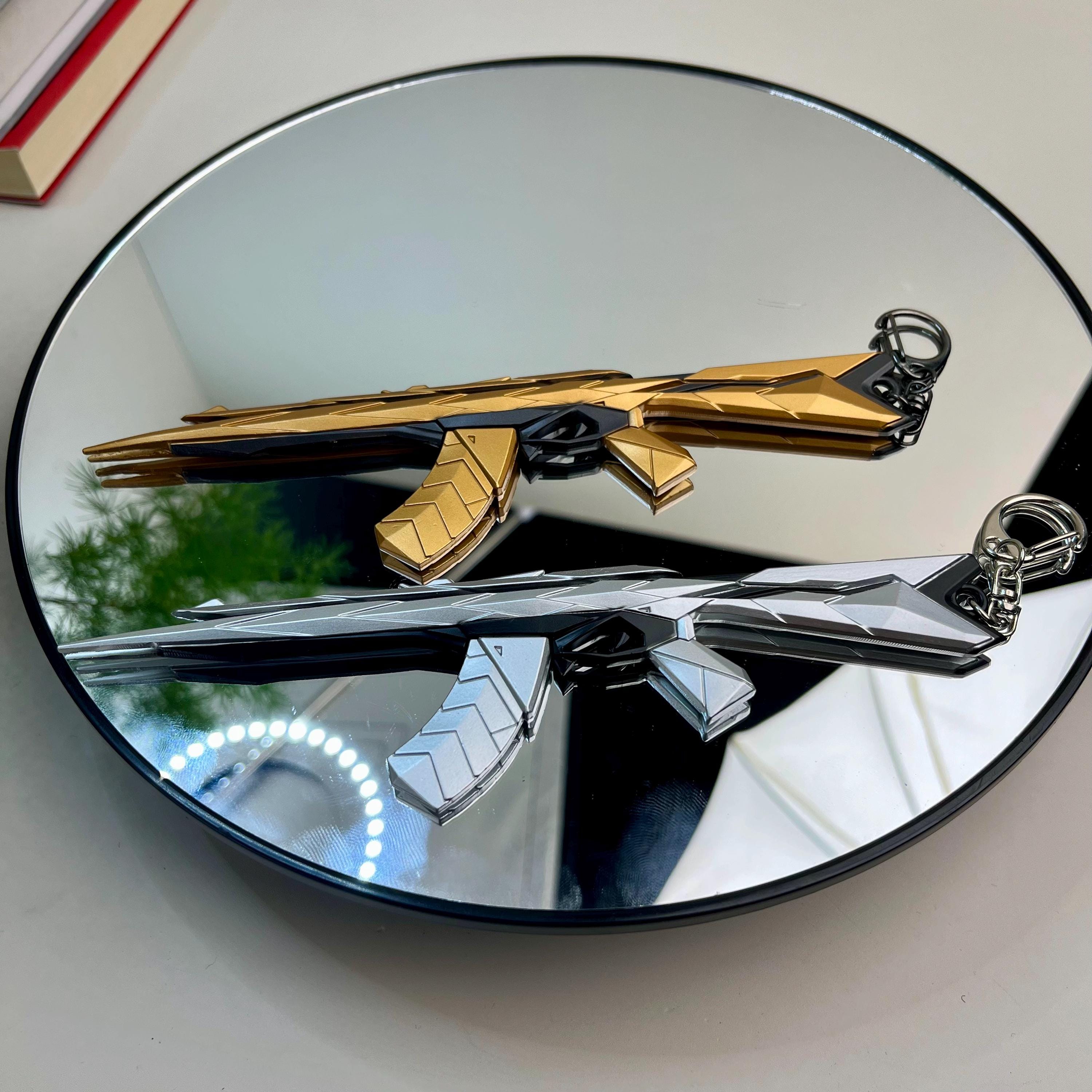 Valorant Araxys Vandal Keychain – Killjoy Prop Model with Detachable Magazine, Toy Gift