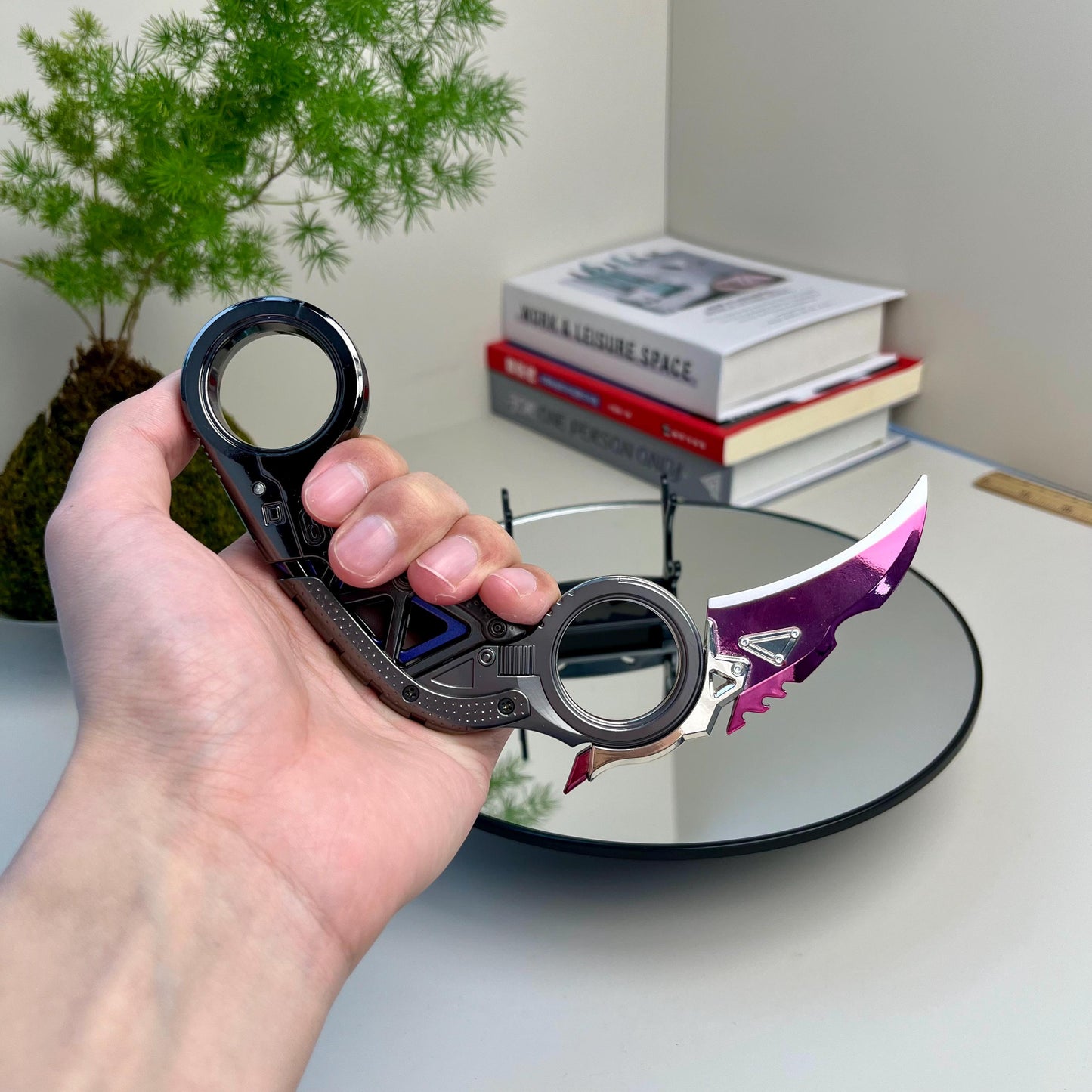 Apex Legends Raptor's Claw, General Heirloom Weapon, Apex Streaming, Apex Karambit Knife, Desktop Weapon, Metal Model, Gifts Toys for Boys