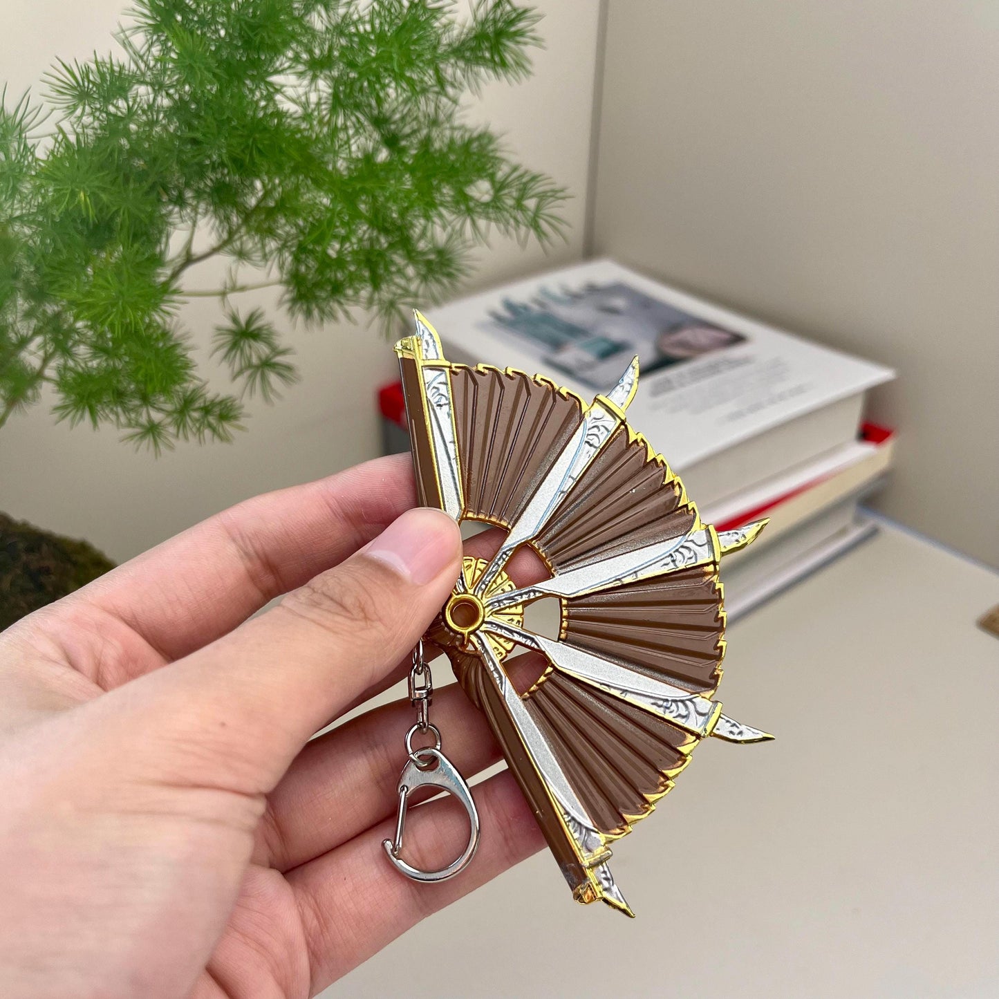 Apex Legends Loba Andrade Awesome Fan Keychain Heirloom Weapon, Game Peripherals, Apex Streaming, Cosplay Prop, Weapons Replica  Toy Gift