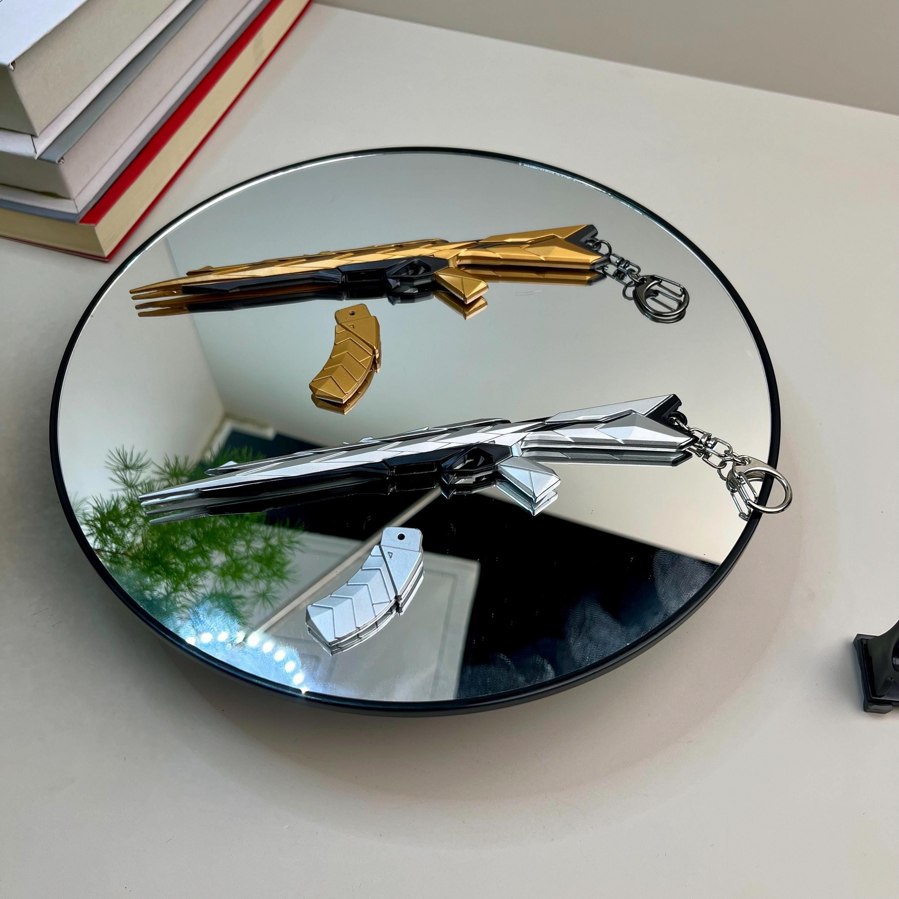 Valorant Araxys Vandal Keychain – Killjoy Prop Model with Detachable Magazine, Toy Gift